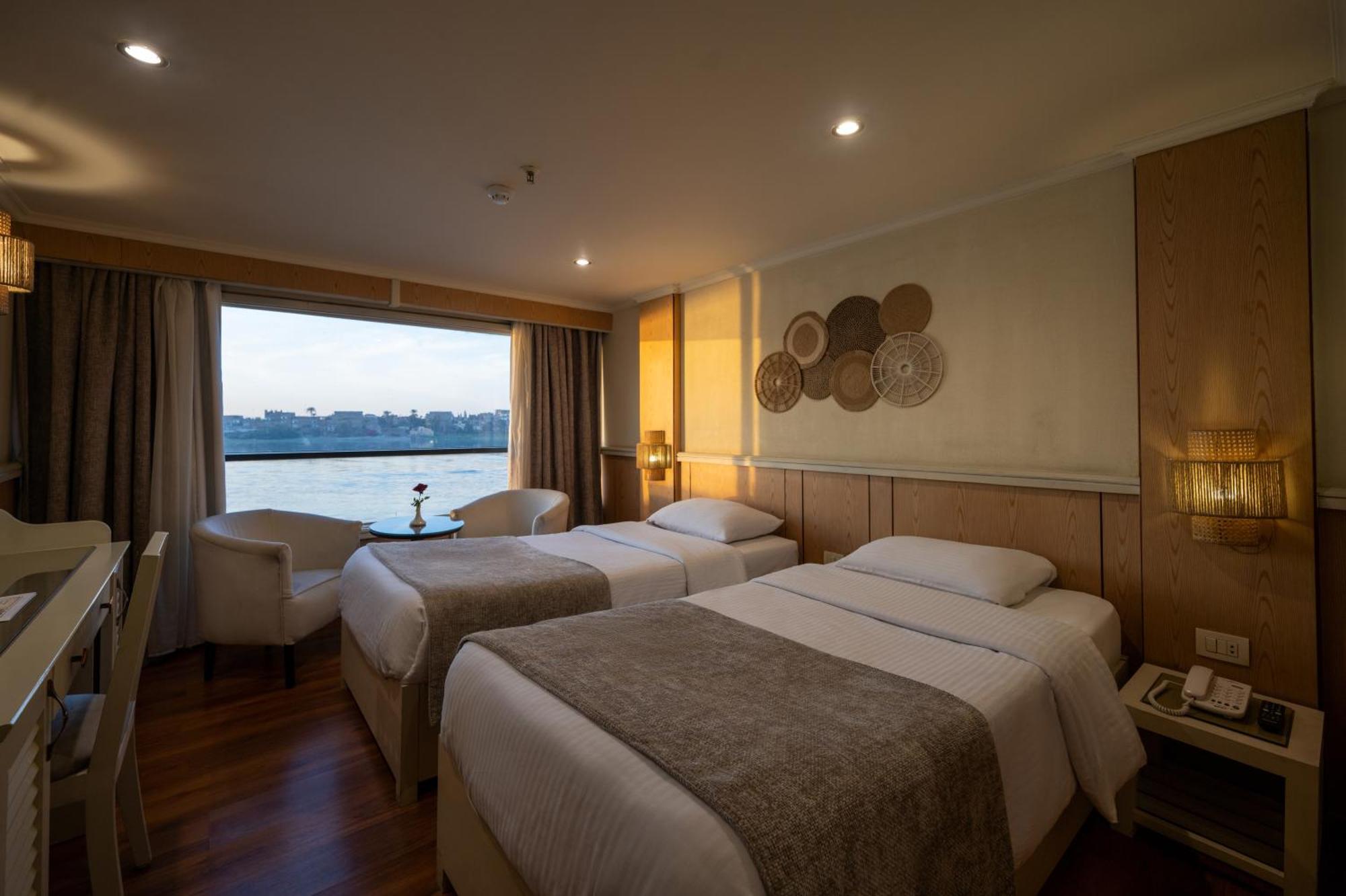 Hotel Magic I Nile Cruise Deluxe Boat The Scheduled Departure Is On Saturday For A 7-Day Nile Cruise Luxor Exteriér fotografie