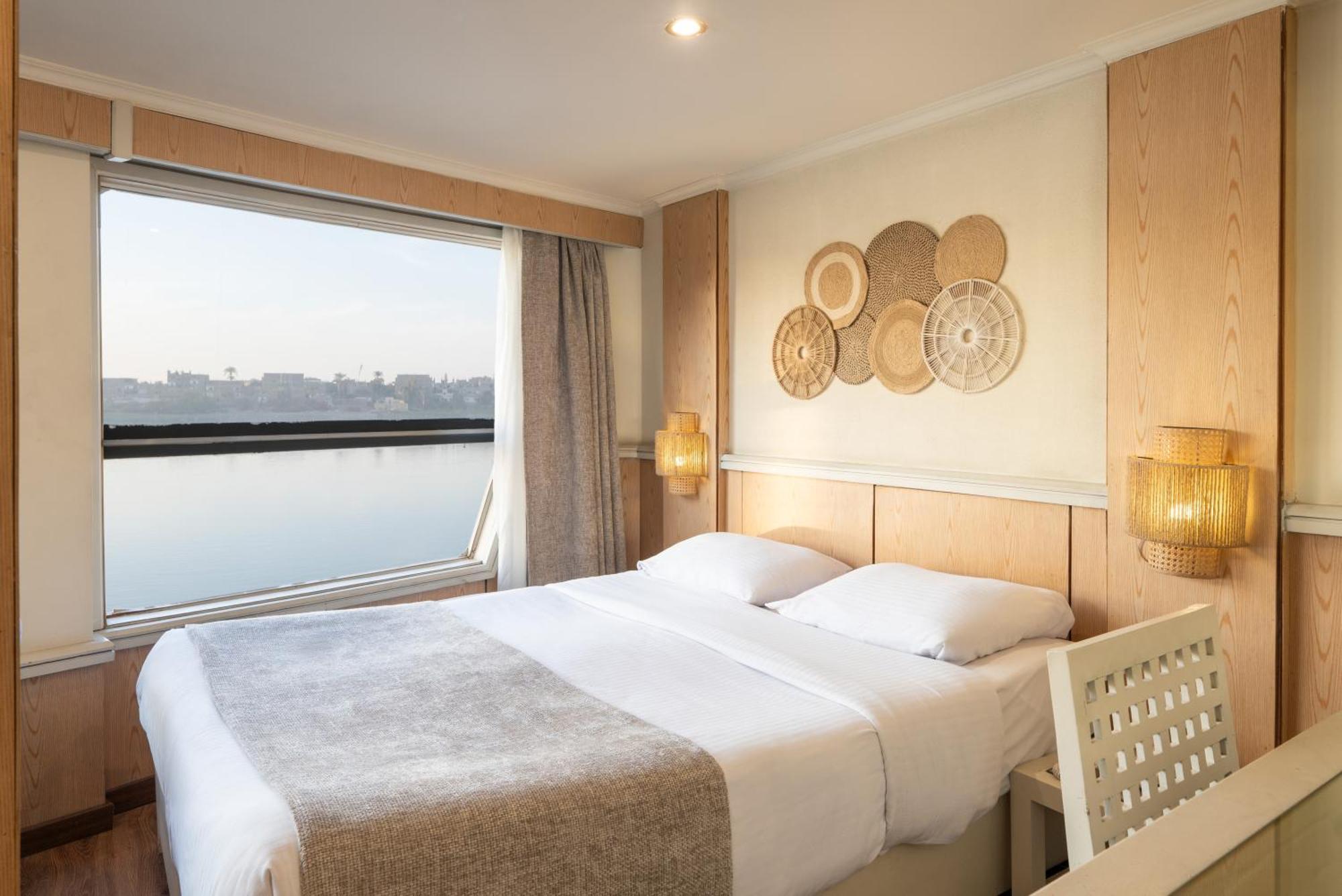 Hotel Magic I Nile Cruise Deluxe Boat The Scheduled Departure Is On Saturday For A 7-Day Nile Cruise Luxor Exteriér fotografie