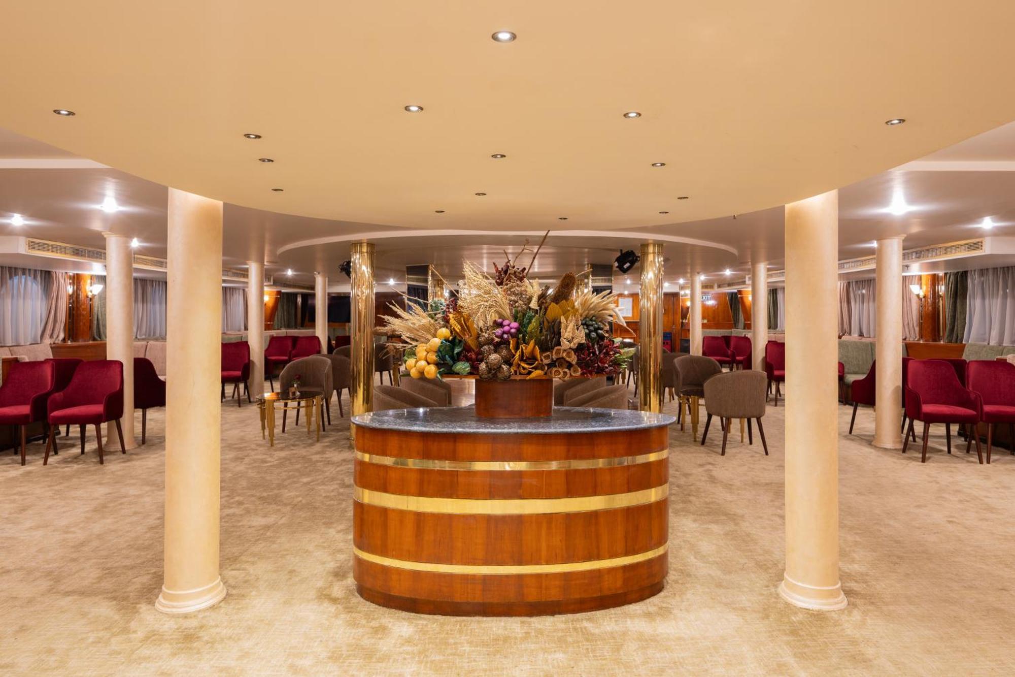 Hotel Magic I Nile Cruise Deluxe Boat The Scheduled Departure Is On Saturday For A 7-Day Nile Cruise Luxor Exteriér fotografie